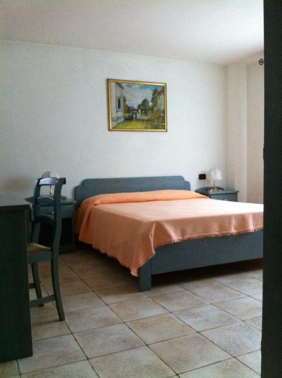 バッサーノ・デル・グラッパ Rosarancio Bed & Breakfast 部屋 写真