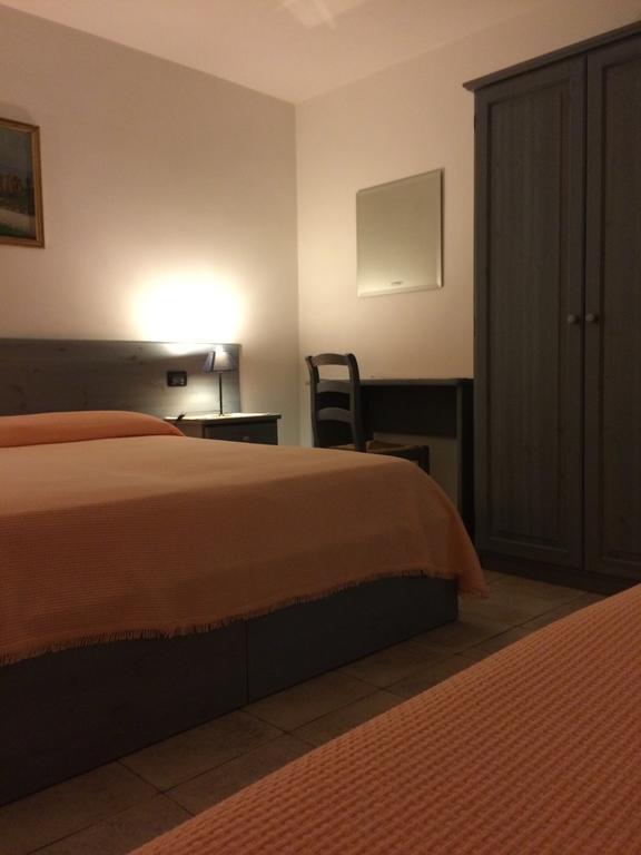 バッサーノ・デル・グラッパ Rosarancio Bed & Breakfast 部屋 写真